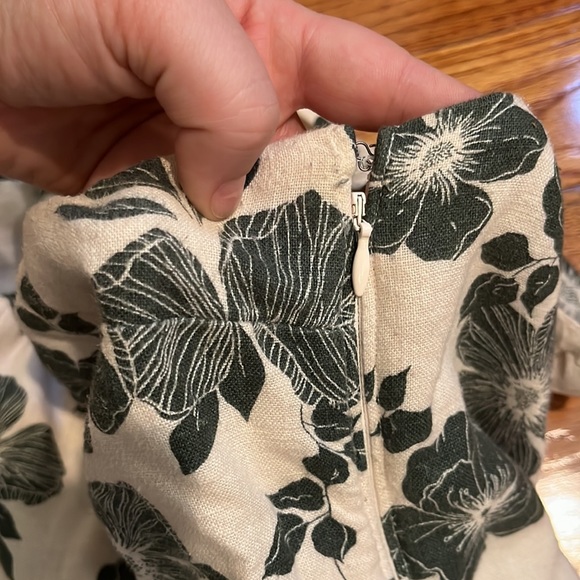 Abercrombie & Fitch Floral One Shoulder Dress - Picture 4 of 4